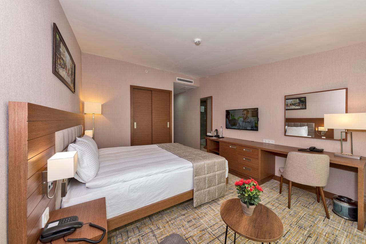 Land Park Hotel Istanbul Exterior photo