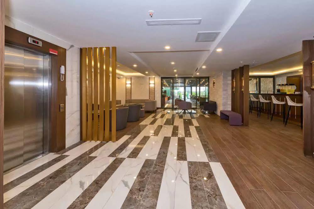 Land Park Hotel Istanbul Exterior photo