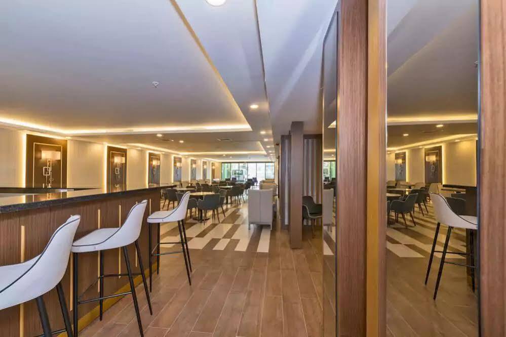 Land Park Hotel Istanbul Exterior photo